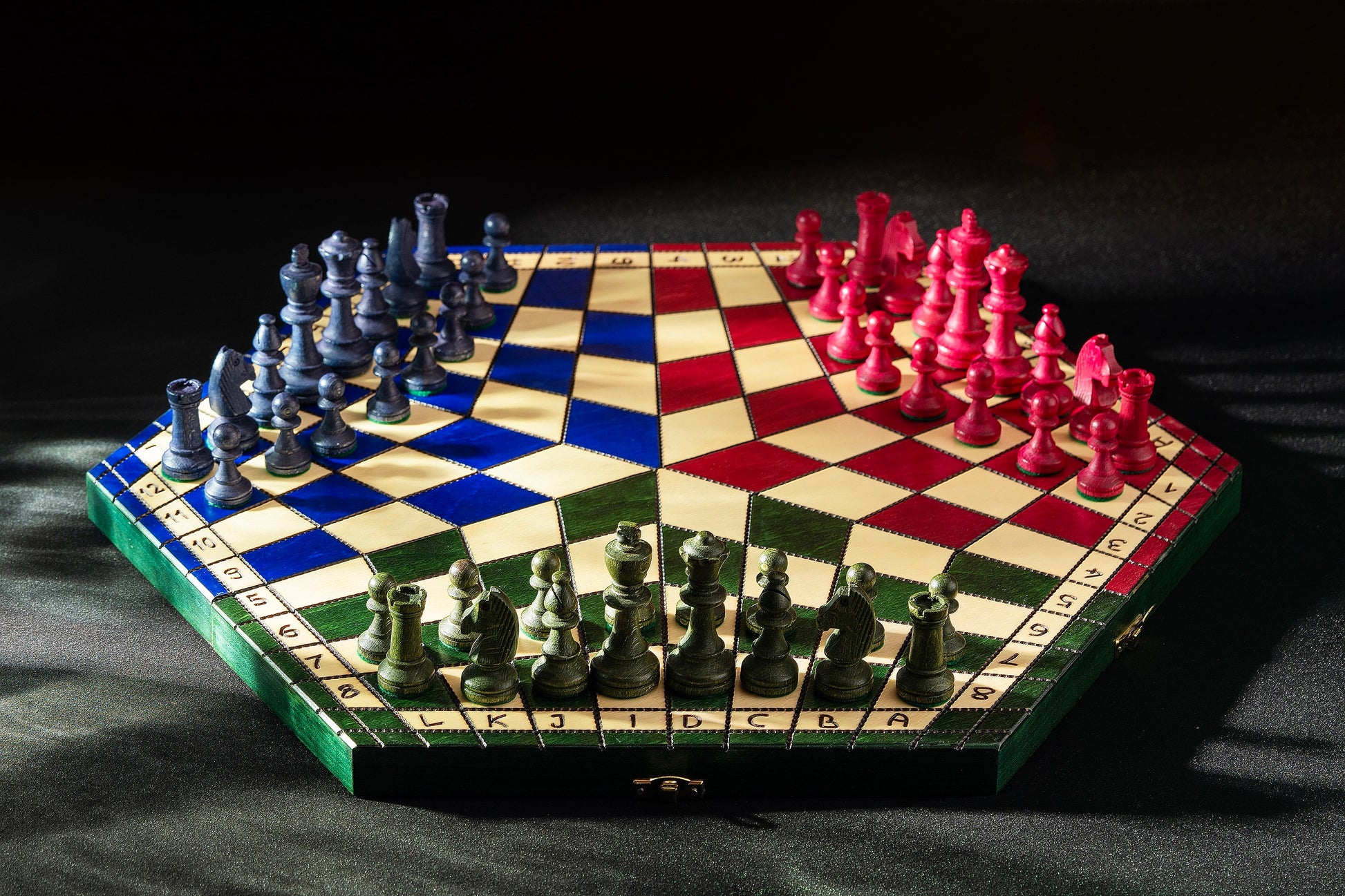 Three Player Tricolour Wooden Chess Set 3.35 in King
