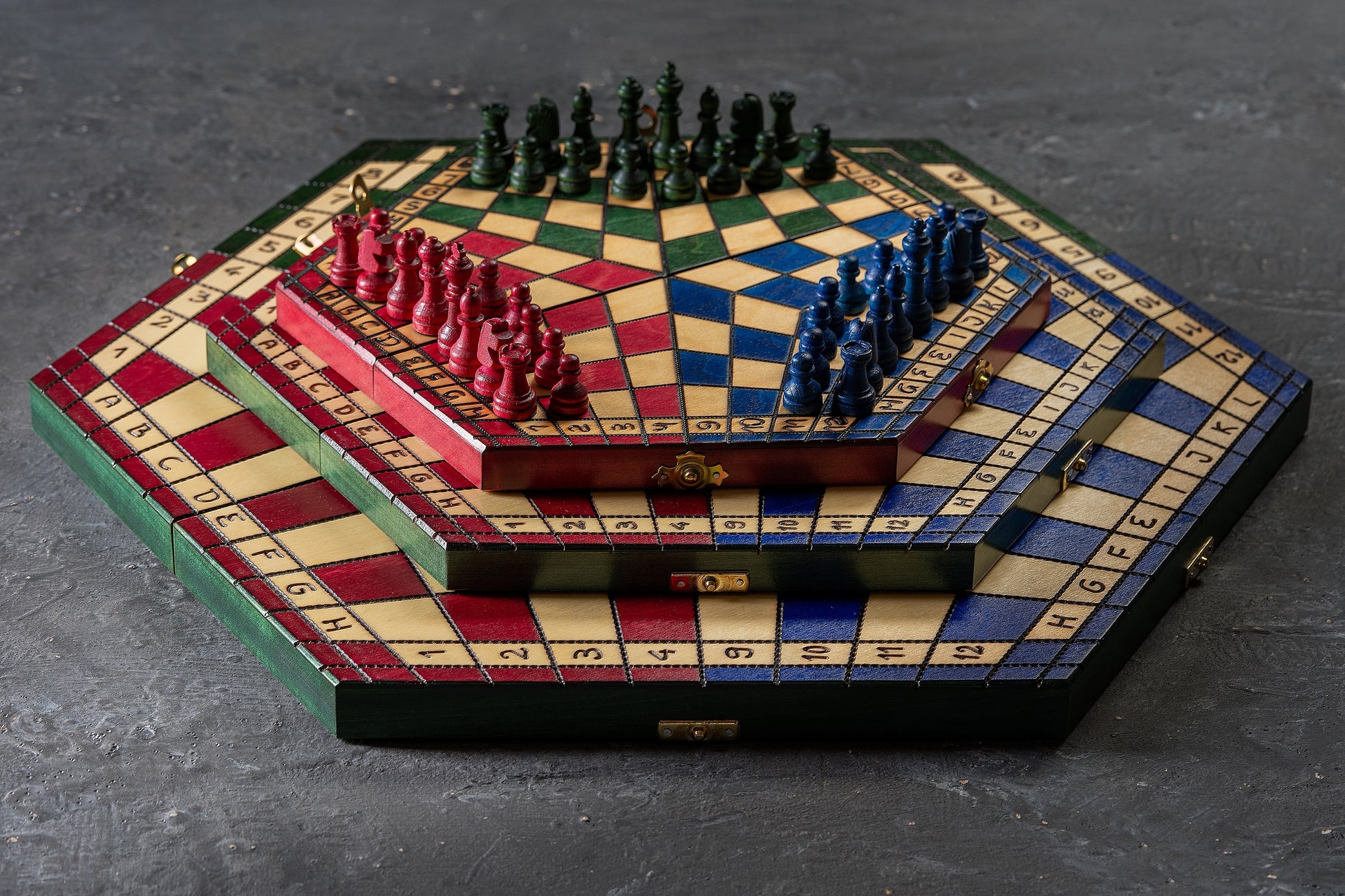 Three Player Tricolour Wooden Chess Set 3.35 in King