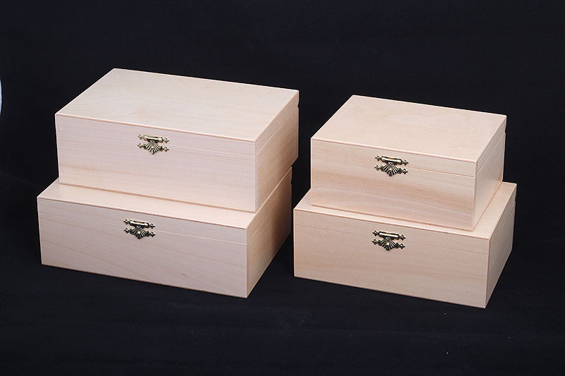 Wooden Chess Box for No. 5 Pieces – Light Wood Finish
